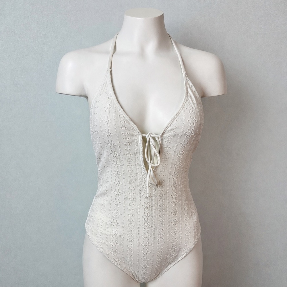 Hollister White Eyelet One-Piece Swimsuit Scoop Back & Tie Front Size Small NWT